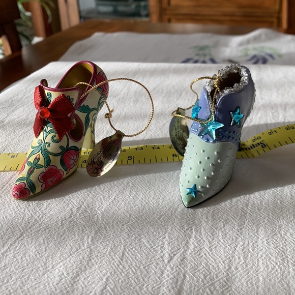 10 Heirloom Ornaments Stepping to Time Shoes - Picture 10 of 12